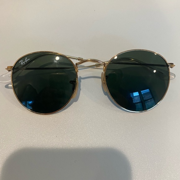 Ray-Ban Round Metal Sunglasses - Picture 2 of 5